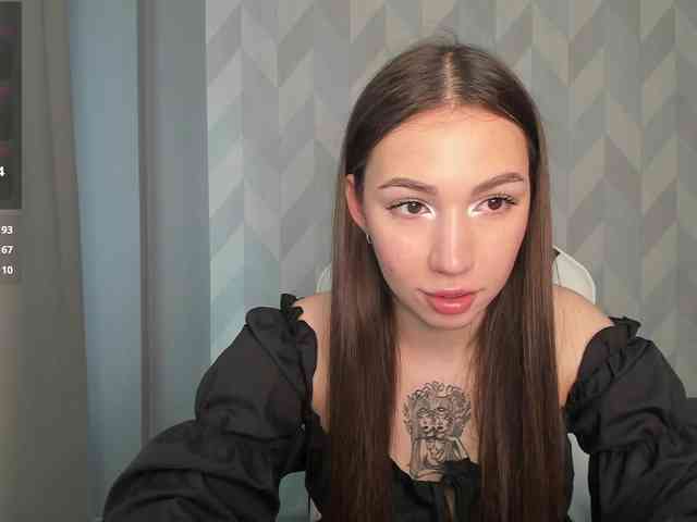 Mia-small44 webcam