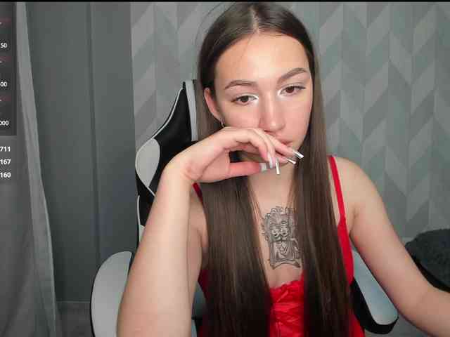 Mia-small44 webcam