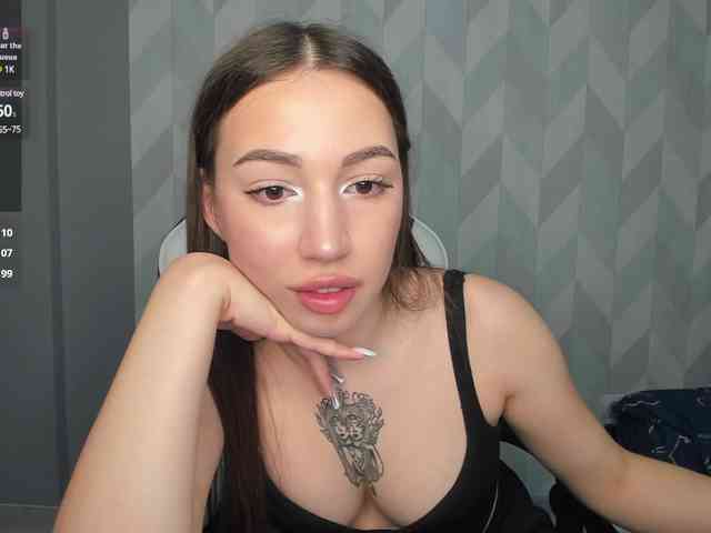 Mia-small44 webcam