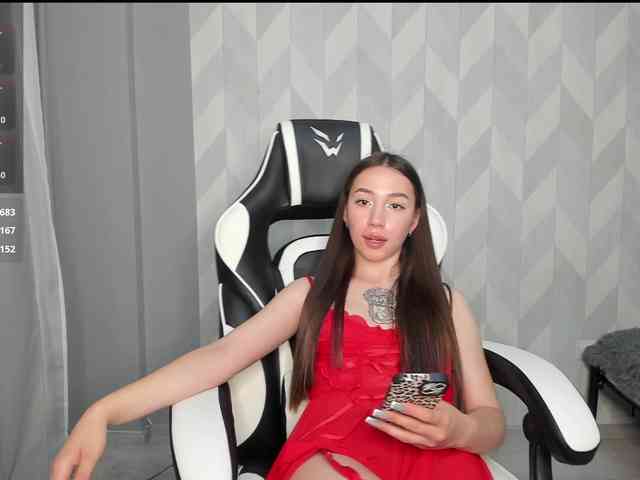 Mia-small44 webcam