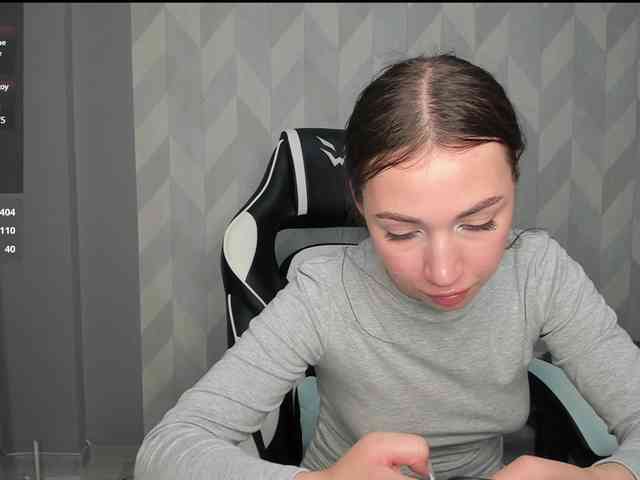 Mia-small44 webcam