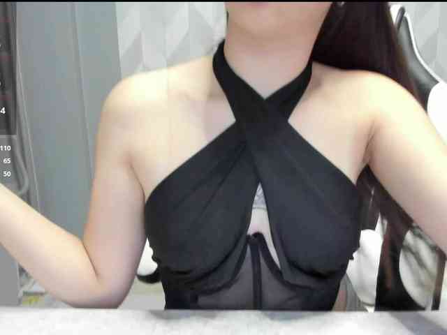 Mia-small44