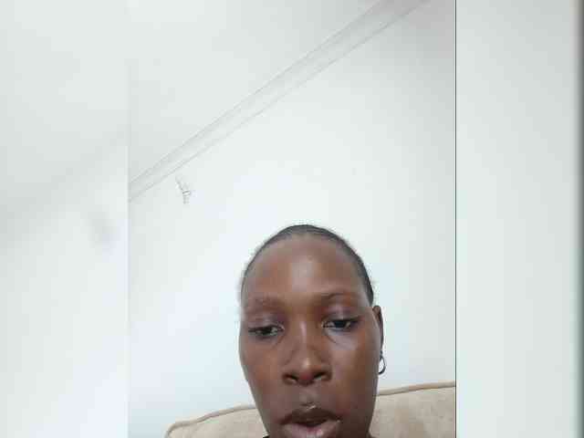 Petiteebony webcam