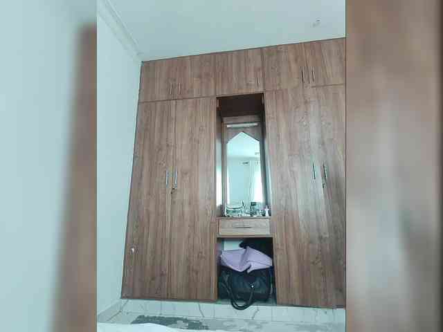 Petiteebony webcam