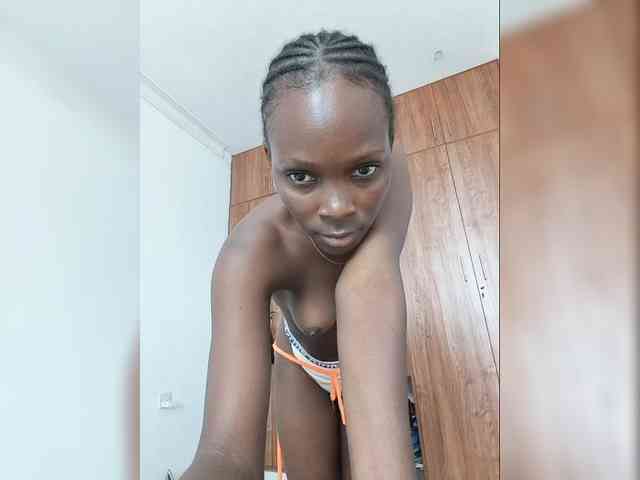 Petiteebony webcam