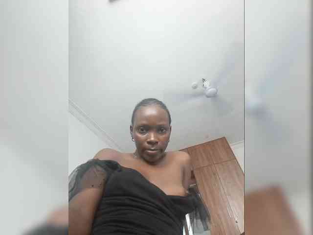 Petiteebony webcam