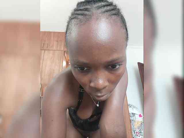 Petiteebony webcam