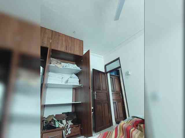 Petiteebony webcam