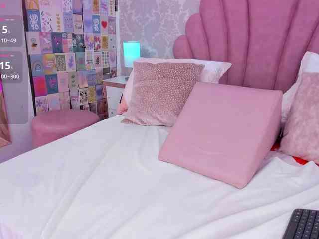 BriannaJones webcam