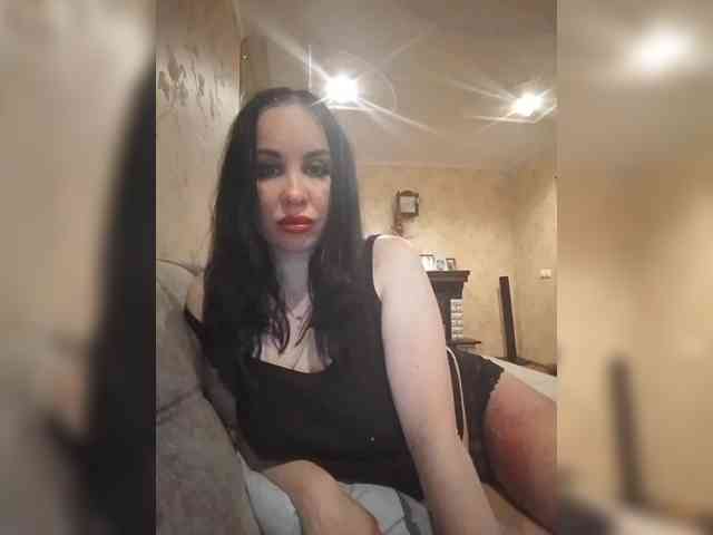 nina-19-01 Live Webcam on BongaCams