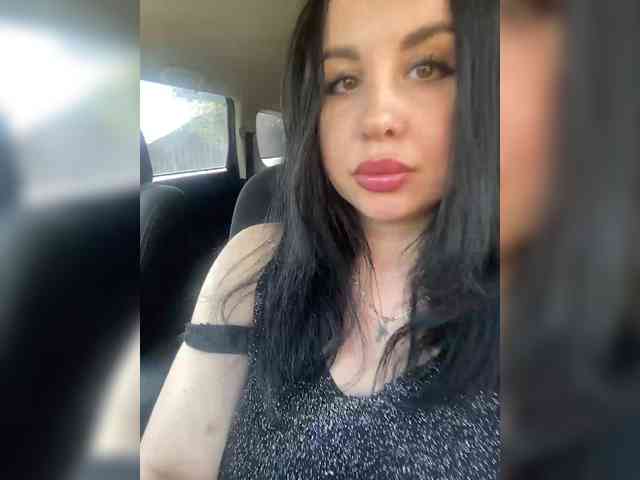 nina-19-01 Live Webcam on BongaCams