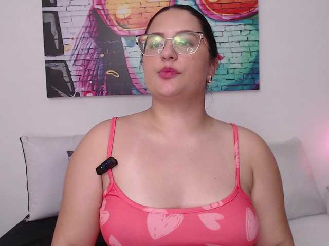 Emilyclark chat room