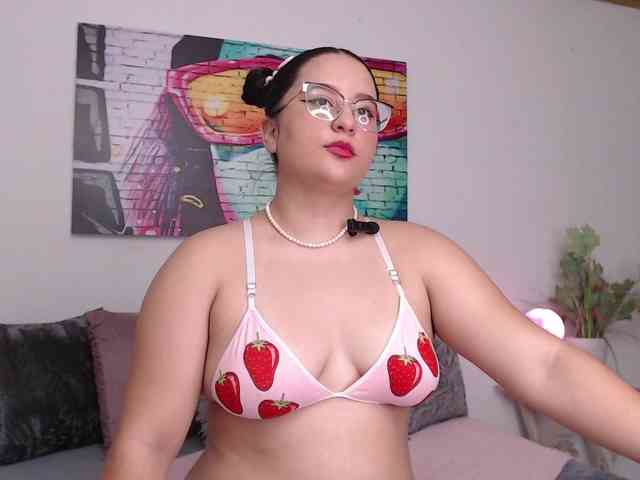 emilyclark webcam