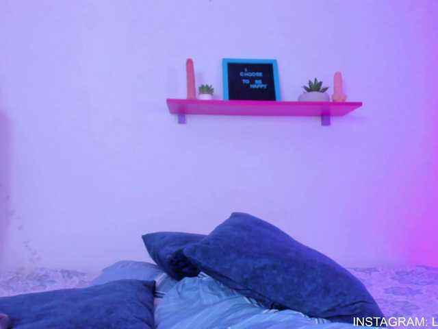 QueenLatina's BongaCams show and profile