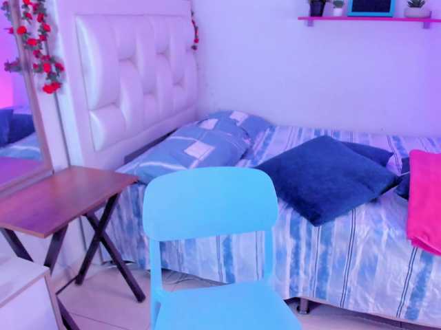 QueenLatina's BongaCams show and profile