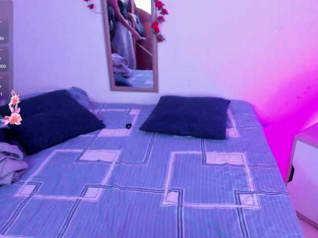 QueenLatina's BongaCams show and profile