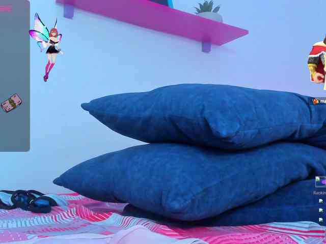 QueenLatina webcam