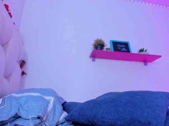 QueenLatina QueenLatina