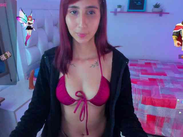 QueenLatina webcam