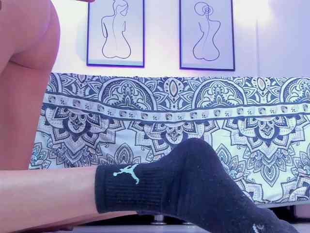 QueenLatina webcam