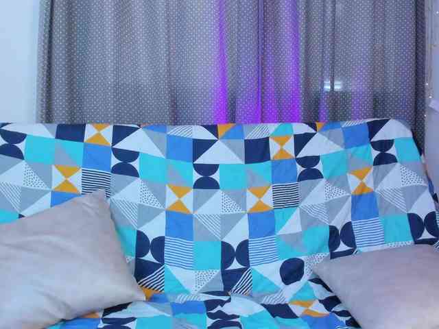 QueenLatina webcam
