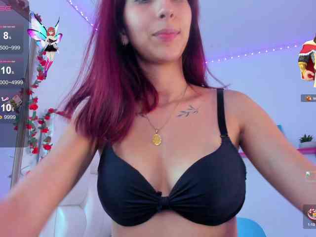 QueenLatina webcam