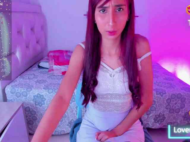 QueenLatina webcam