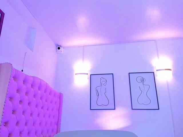 QueenLatina QueenLatina