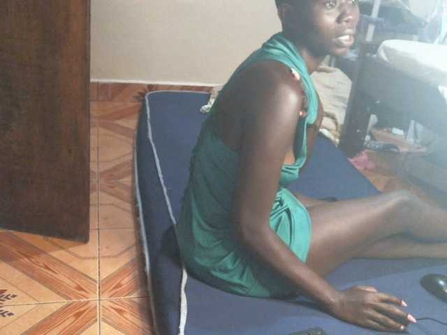 Hot-Sherry's BongaCams show and profile