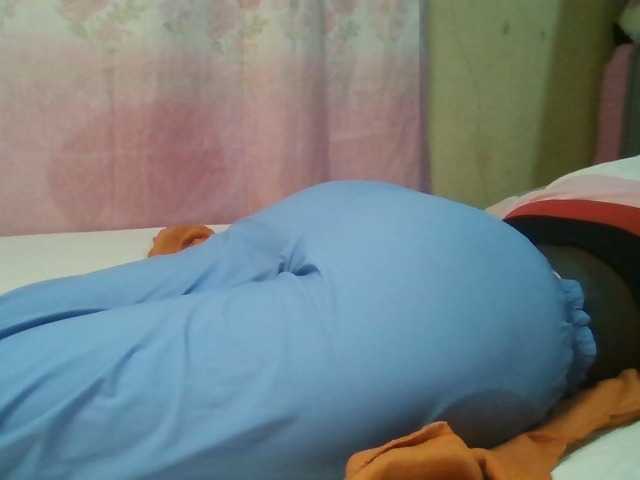 Hot-Sherry's BongaCams show and profile