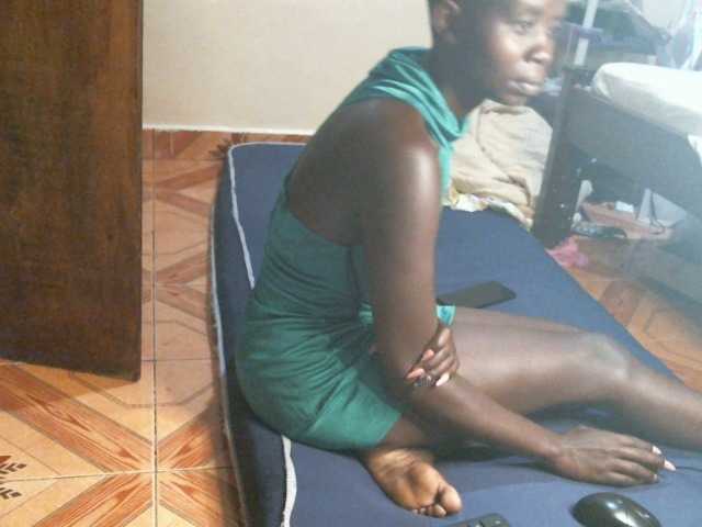 Hot-Sherry's BongaCams show and profile