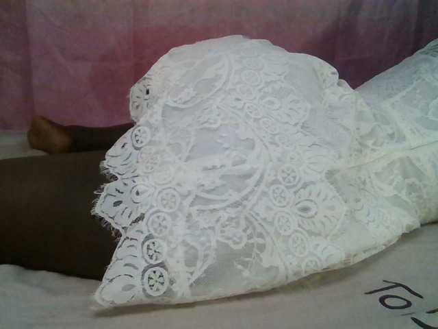 Hot-Sherry's BongaCams show and profile