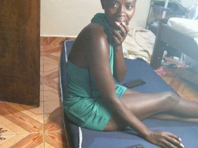 Hot-Sherry's BongaCams show and profile