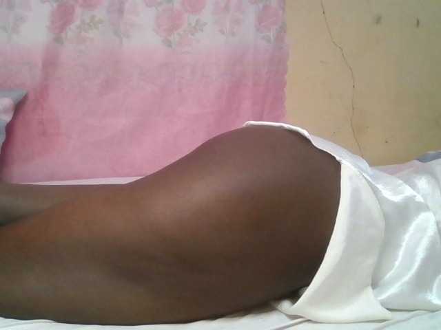 Hot-Sherry's BongaCams show and profile