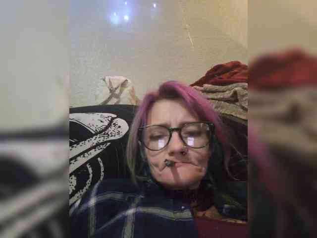 free adult webcam DevilynSloane