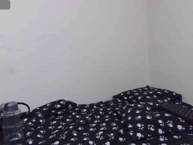 ShopiaFoxx webcam