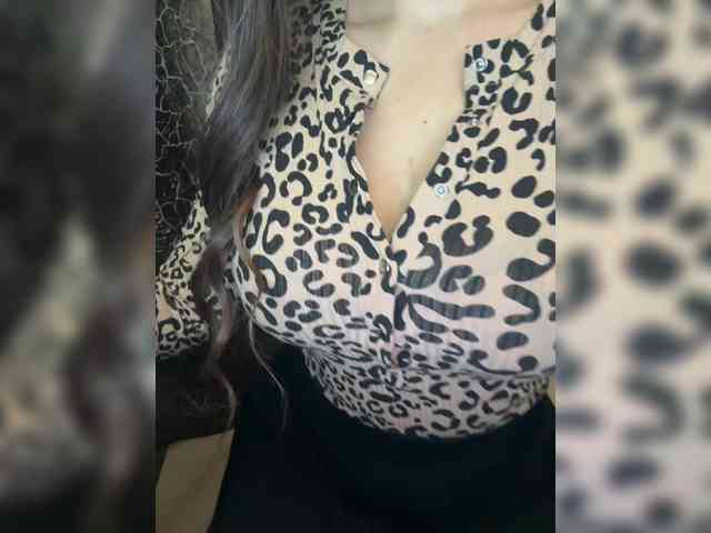 Group chat for 40 tokens, Full privates for 90 tokens, Privates for 90 toke..., 6