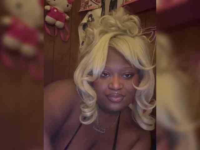 Ladylucid webcam