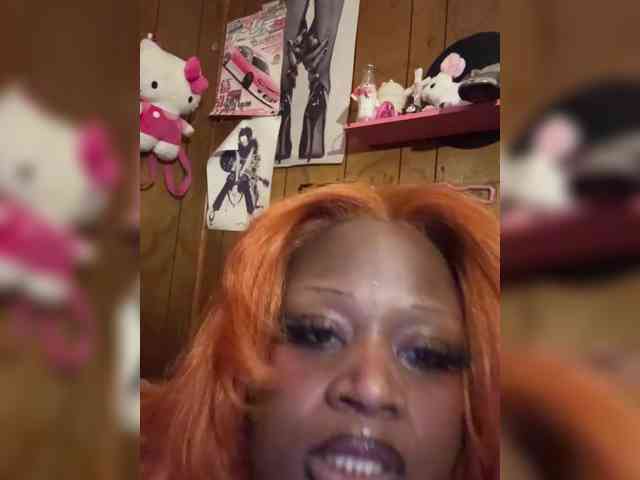 Ladylucid webcam