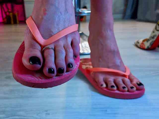 KrisHeels webcam