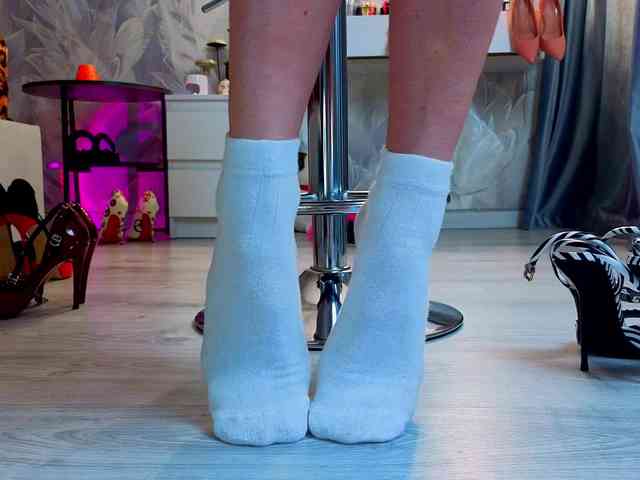 KrisHeels webcam