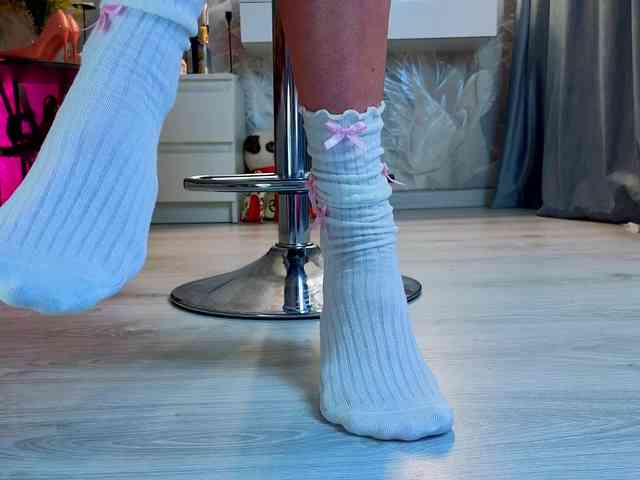 KrisHeels webcam
