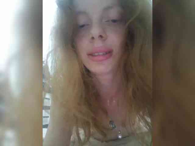 Diana17Eg webcam