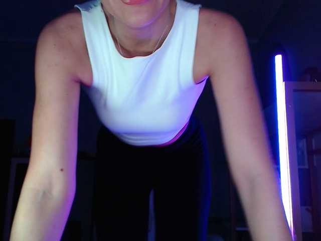 QWEENII's BongaCams show and profile