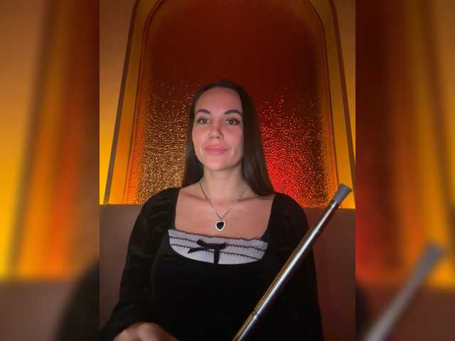 QWEENII's BongaCams show and profile