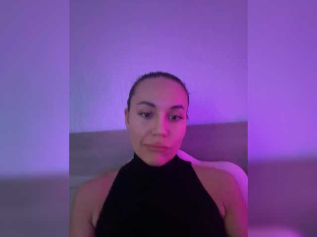 QWEENII's BongaCams show and profile