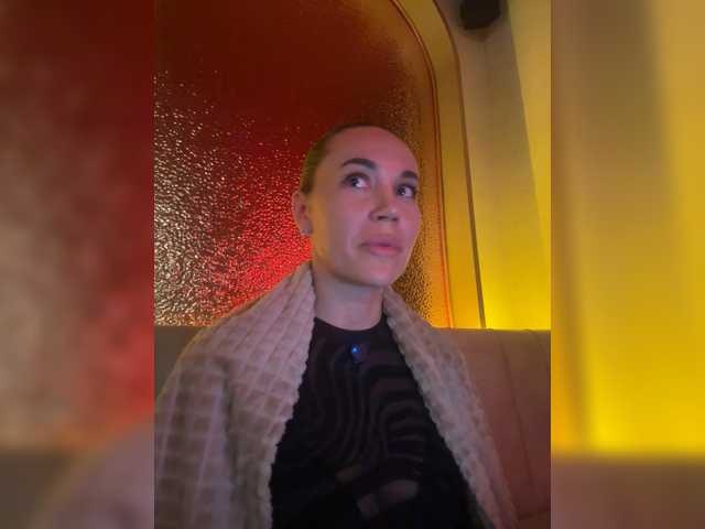 QWEENII's BongaCams show and profile