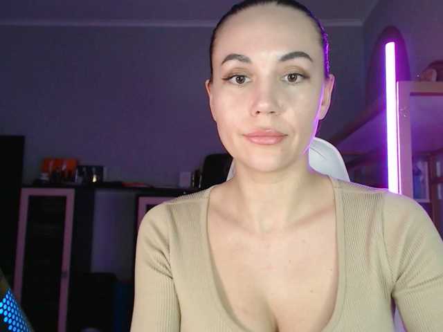 QWEENII —     NO NUDE.  ,       50                 , ., ,   .