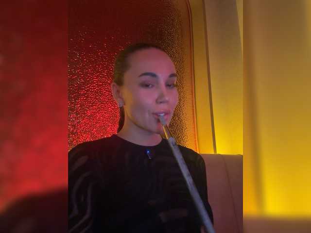 QWEENII's BongaCams show and profile