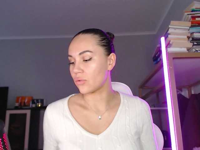 QWEENII's BongaCams show and profile